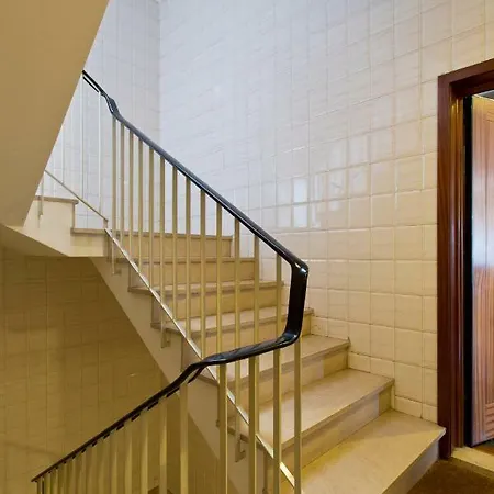 Flat Apartment *