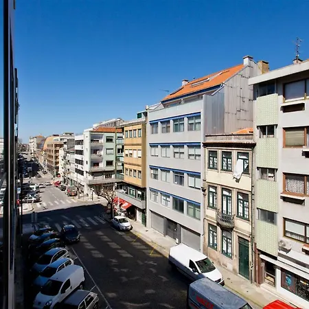 Flat Apartment *